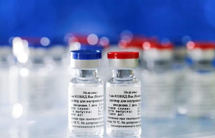'اللقاح الأول لن يحمي من كورونا'... علماء يفجرون مفاجأة