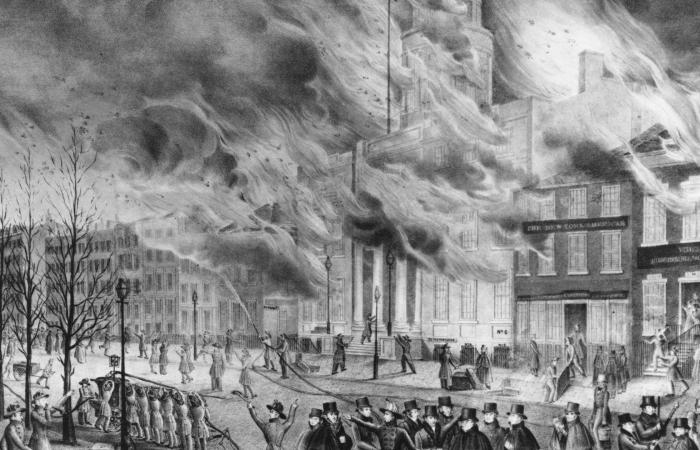 عام 1835.. حريق هزّ نيويورك ودمّر مانهاتن