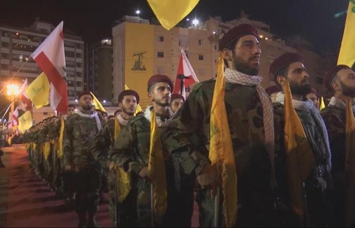 خبراء من حزب الله يشرفون على 7 معسكرات حوثية بالحديدة