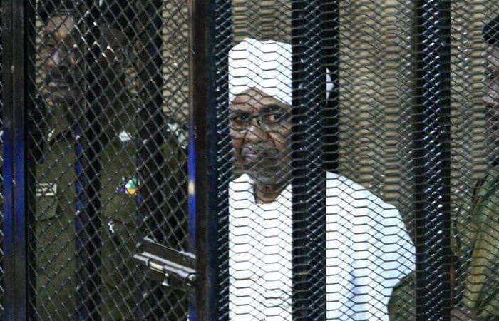 البشير أدخل السودان في سجن وقرار الإزالة حدث تاريخي