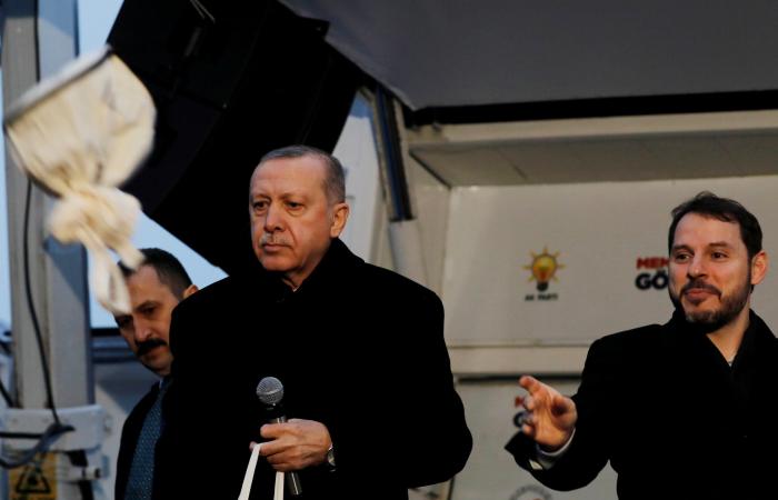 صهر أردوغان يعلن عن آلاف الوظائف.. والمعارضة: خططك فاشلة
