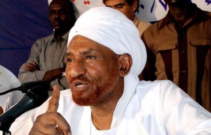 أبرز المحطات في حياة القيادي السوداني الرحل الصادق المهدي