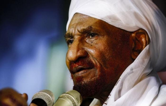 أبرز المحطات في حياة القيادي السوداني الرحل الصادق المهدي