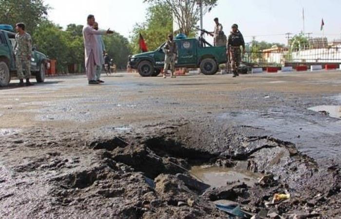 مقتل 26 عنصر أمن أفغانياً بتفجير انتحاري في ولاية غزنة