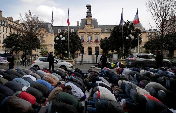 مدعومة من أنقرة.. 3 هيئات إسلامية تغرد خارج سرب باريس