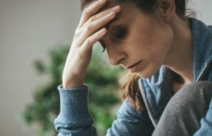 هل تعانى من الحزن أم الإكتئاب؟ إليك 6 علامات للتمييز بين الحالتين