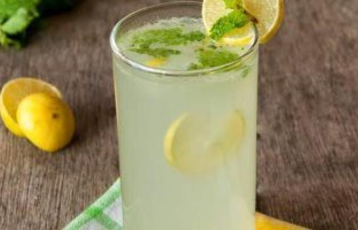 5 مشروبات صحية للحفاظ على صحة الكلى.. منها عصير الليمون وماء جوز الهند