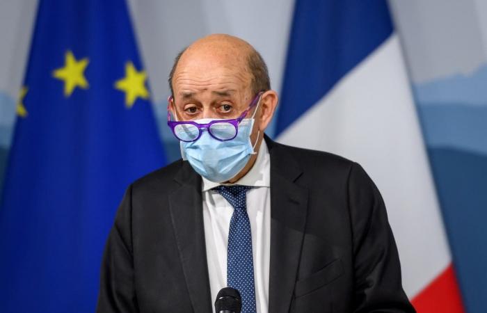 رويترز: فرنسا تدرس فرض عقوبات أوروبية على سياسيين لبنانيين