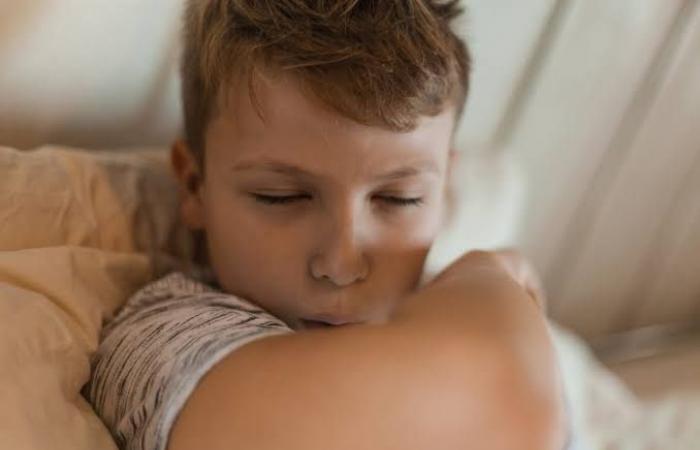 أعراض وأسباب الإصابة بسرطان الدم عند الأطفال