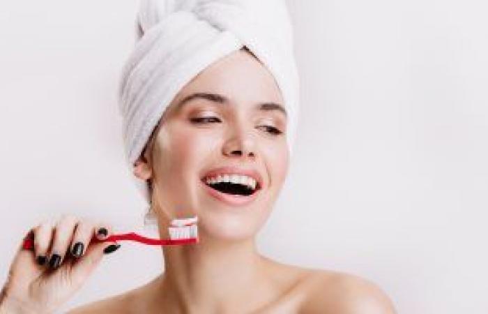 دراسة بريطانية: الاعتناء بنظافة الفم واللثة يوميا تخفض خطر العدوى بكورونا