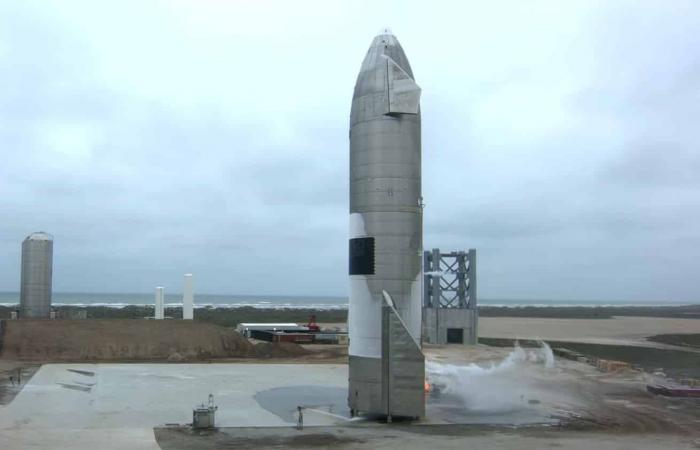 صاروخ المريخ من شركة SpaceX يهبط بنجاح للمرة الأولى