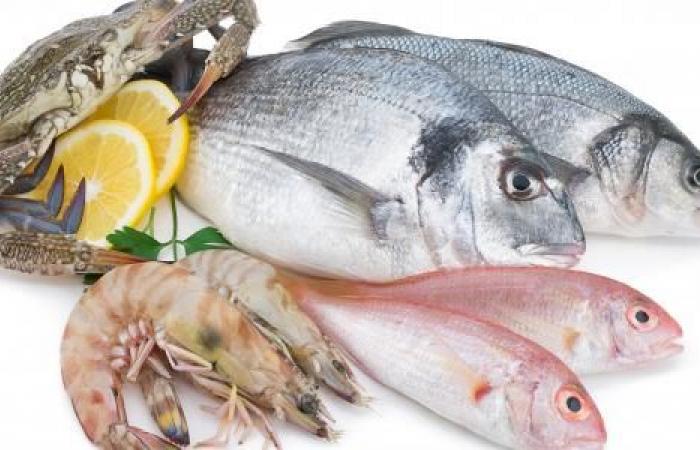 أطعمة صحية تعزز من نضارة البشرة.. أبرزها السمك والأفوكادو
