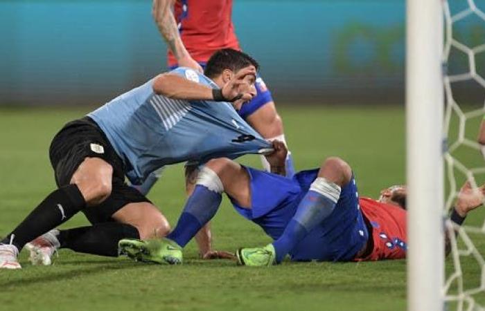 خطأ فيدال يمنح أوروغواي التعادل أمام تشيلي