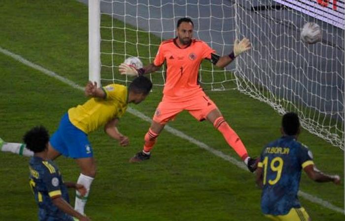 رأسية كاسيميرو تؤهل البرازيل وتعقد حظوظ كولومبيا في فوز "مثير للجدل"