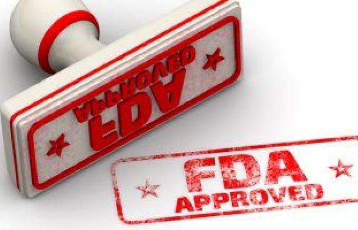 FDA تضيف تحذيرًا عن التهاب القلب النادر للقاحى فايزر وموديرنا