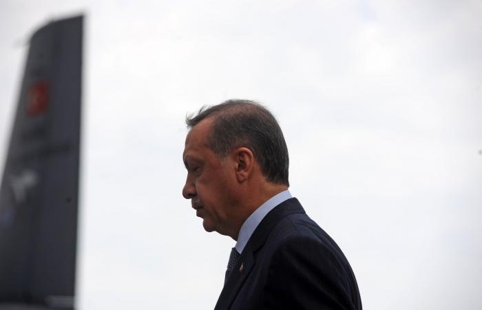 رجلا أعمال معارضان يلاحقان حكومة أردوغان من فرنسا
