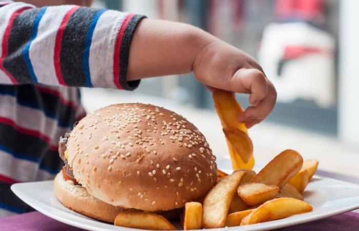 7 نصائح لعمل ريجيم صحى للأطفال.. منها تجنب الأكلات السريعة