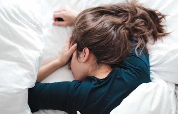 كيف يقلل الصداع النصفى من جودة النوم؟ دراسة تجيب