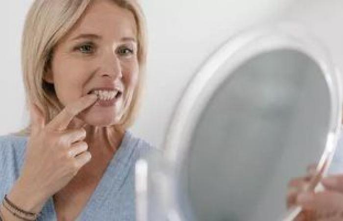 5 نصائح تغنيك عن زيارة دكتور الأسنان.. تناول الأناناس واختار المعجون بدقة