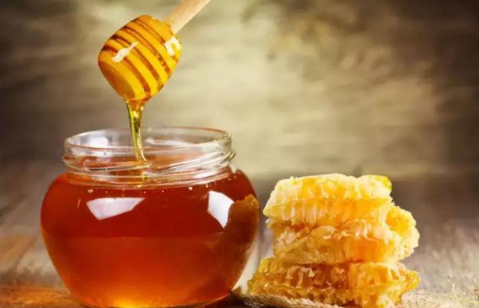 الإفراط بتناول العسل المجمد يُسبب مشاكل الجهاز الهضمى والتسمم الغذائى