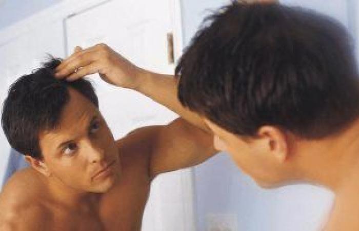 5 علامات هتقولك شعرك فى خطر.. وسادتك ومرايتك جهاز إنذارك