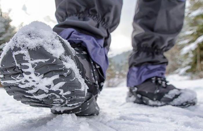 لو بتعانى من برودة قدميك في الشتاء.. 4 نصائح فعالة للحصول على الدفء