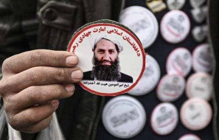 زعيم طالبان "الغامض" يحضر تجمعا دينيا في العاصمة الأفغانية