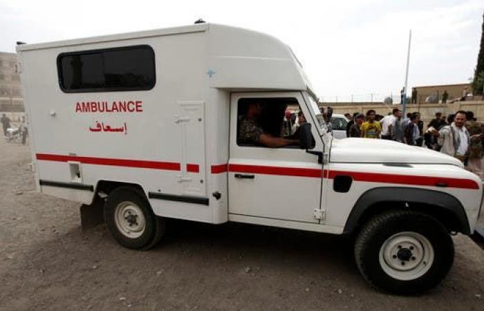 الضالع.. إصابة 4 أطباء إثر استهداف مسيرة حوثية لسيارة إسعاف