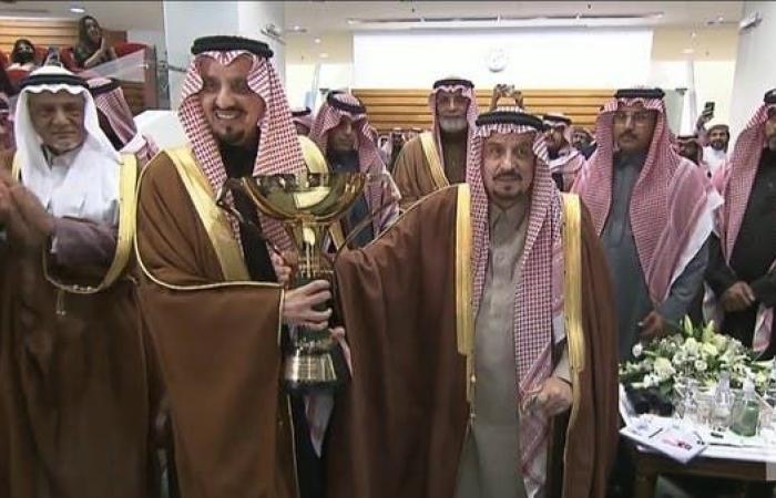 أمير الرياض يتوج الفائزين بكأسي ولي العهد