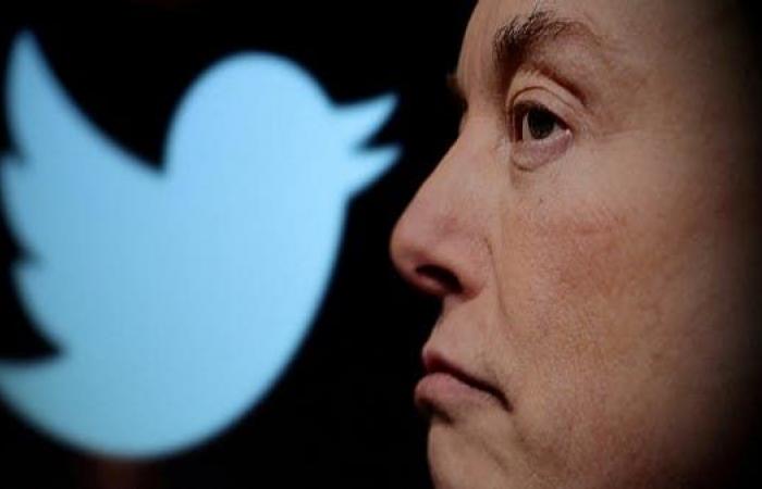 خطوة مفاجئة من إيلون ماسك.. استطلاع بشأن التنحي عن إدارة "تويتر"