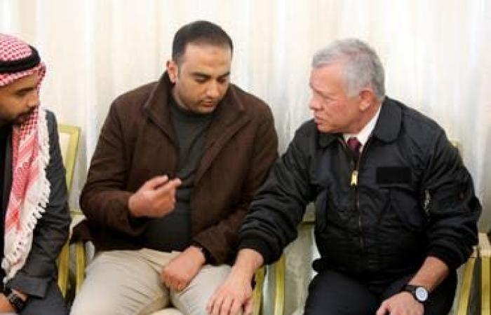 فيديو.. هذا ما طلبه والد ضابط أردني قضى بأحداث معان من الملك عبدالله