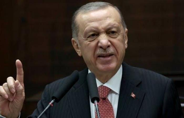 الادعاء التركي يحقق في واقعة تعليق دمية لأردوغان بالسويد