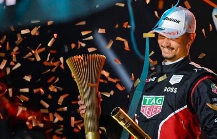 الألماني باسكال يفوز بجولة سباق الدرعية لـ "فورمولا إي"