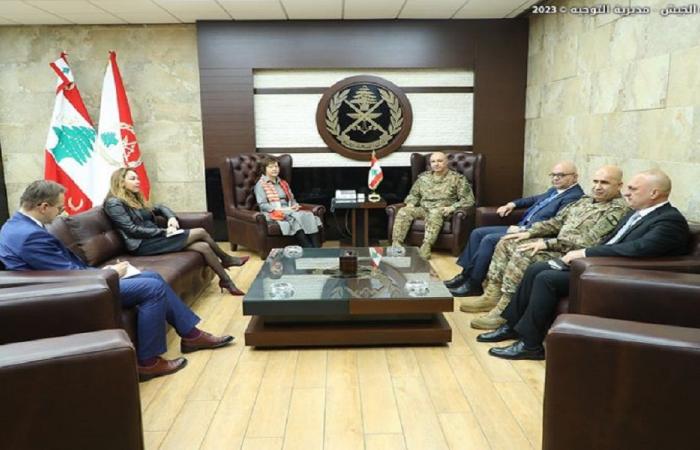 قائد الجيش بحث مع فرونتسكا في أوضاع لبنان
