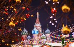 عيد الفطر الروسيّ: أوّله معايدات ومآدب… وآخره "قفص ذهبيّ"