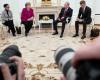 ميركل: ألمانيا ستستضيف قمة للسلام في ليبيا