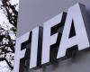 الـ'FIFA' يجري تعديلاً استثنائياً بشأن التعاقدات قبل ختام الموسم!