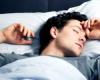 فوائد صحية للنوم على الظهر.. يحميك من الصداع وآلام الرقبة