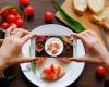 دراسة: مشاركة صور الطعام على مواقع التواصل الاجتماعى يتسبب فى زيادة وزنك