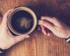 دراسة: فنجان القهوة والشاى فى الصباح يخفض خطر الإصابة بالسكتة الدماغية