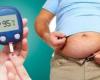 أعراض ارتفاع مستويات السكر في الدم وطرق السيطرة عليه