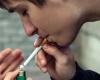 تدخين الذكور في المراهقة يزيد فرص إصابة أطفالهم بالسمنة وضعف وظائف الرئة!